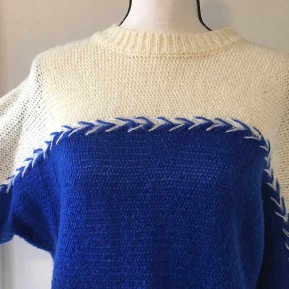 Vintage 80s Oversized Pullover Crewneck Sweater - Picture 3 of 4